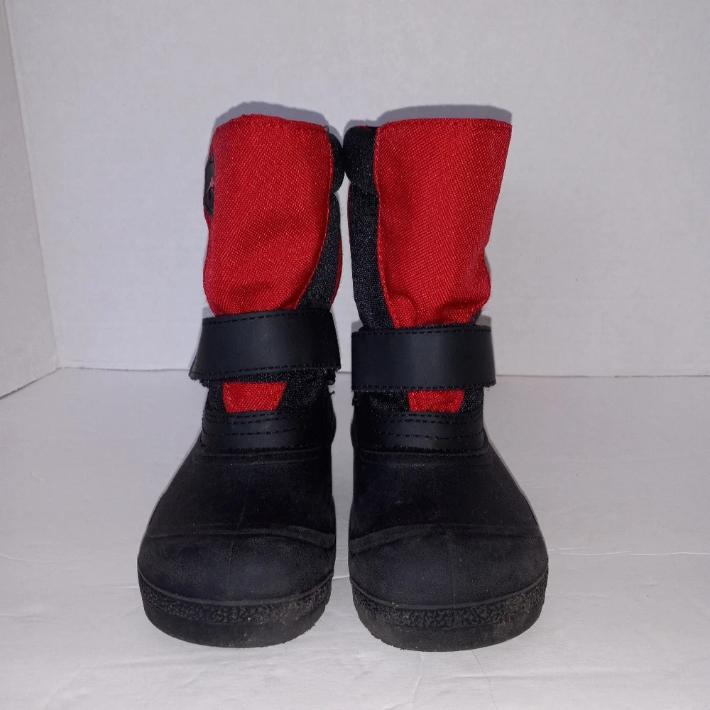 Tundra slip on winter boots for little boys. Water resistant mid c…